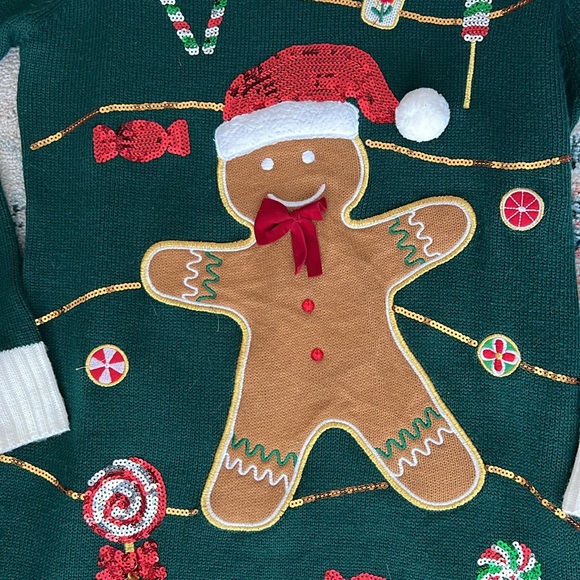 Christmas Sweater - Picture 3 of 5